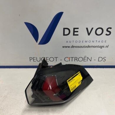 Peugeot 2008 e-2008 50 kWh Taillight, right 2021 9838190480