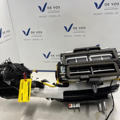 Opel Grandland X 1.2 Turbo 12V Hybrid 136 Heater housing 2025 9854077880