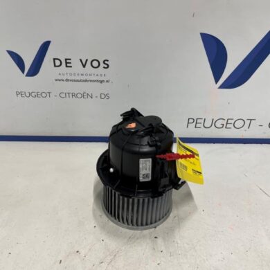 Peugeot 208 1.2 Vti 12V PureTech 100 Kachel Ventilatiemotor 2021 9833380480