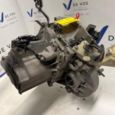 Peugeot 208 1.2 Vti 12V PureTech 100 Gearbox HNE-HN05 2021 1636249880-1636249980 20R103