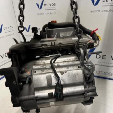 Peugeot 2008 e-2008 50 kWh Electric motor electric car ZKX-ZK01 2021 9875659880-6508357680