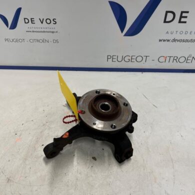 Peugeot 208 1.2 Vti 12V PureTech 75 Fusee rechts-voor 2022 9826779780