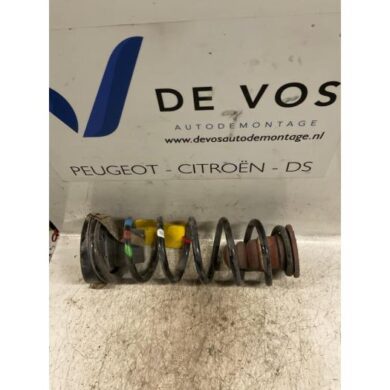 Peugeot Partner 1.6 HDI 90 16V Schroefveer achter 2009 5102Z6