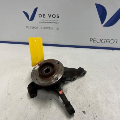 Peugeot 208 1.2 Vti 12V PureTech 75 Knuckle, front left 2022 9826780480
