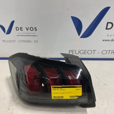 Peugeot 208 1.2 Vti 12V PureTech 75 Achterlicht links 2022 9823216780