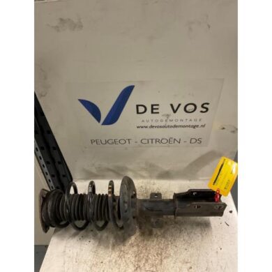 Peugeot 5008 1.5 BlueHDi 130 Stoßdämpferstrebe links vorne 2018 9819718680