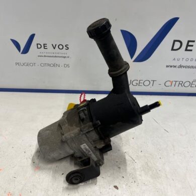 Peugeot 5008 2.0 HDiF 16V GT Autom. Power steering pump RHH-RH02 2011 1615094180-400887