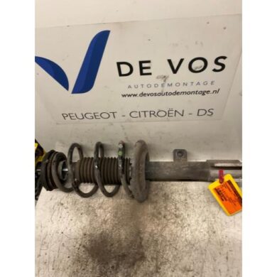 Peugeot 308 1.6 HDi 16V Stoßdämpferstrebe links vorne 2010 520805-5002TN