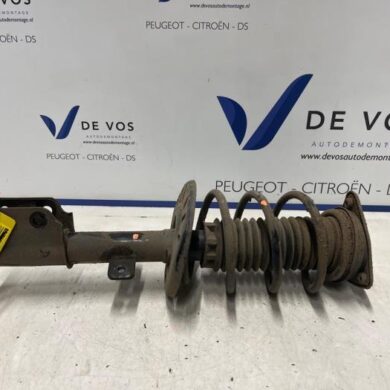 Citroen C5 Aircross 1.2 e-THP PureTech 130 Schokdemperpoot rechts-voor 2020 9833696780