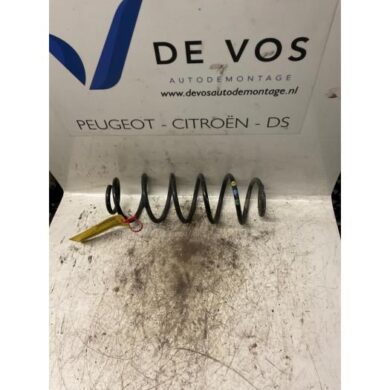 Peugeot 208 1.6 Vti 16V Rear coil spring 2012 9673405780