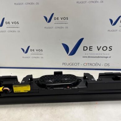 Opel Grandland X 1.2 Turbo 12V Hybrid 136 Subwoofer 2025 9846670880