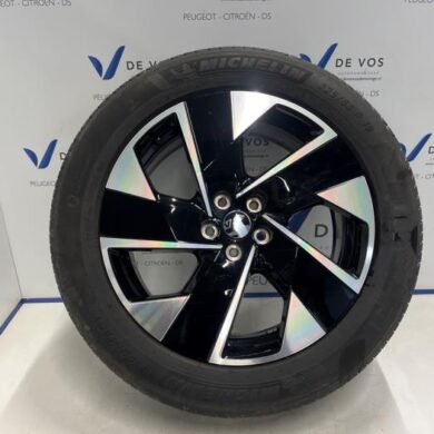 Opel Grandland X 1.2 Turbo 12V Hybrid 136 Wheel + tyre 2025 98518674ZR