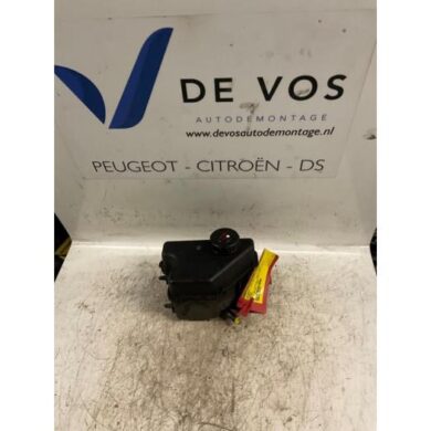 Peugeot Partner 1.6 HDI 75 Stuurbekrachtiging Olie Reservoir 200-9HW 2007 4009R2