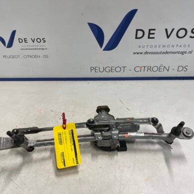Citroen C5 Aircross 1.2 e-THP PureTech 130 Scheibenwischermotor vorne 2020 9824762480