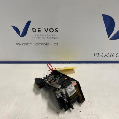 Peugeot 5008 2.0 HDiF 16V GT Autom. Zekeringkast 2011 6500GQ