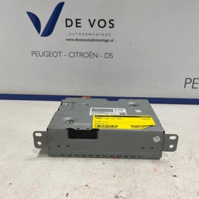 Peugeot 5008 1.2 12V e-THP PureTech 130 Radio 2018 1623140680-9820469280-1684713680