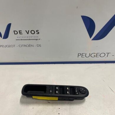 Peugeot 5008 1.6 BlueHDi 115 Multi-functional window switch 2016 98144143ZD