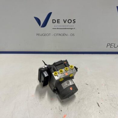 Peugeot 2008 e-2008 50 kWh ABS pump ZKX-ZK01 2021 1680718480-1682799780-9839815680