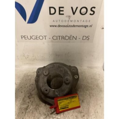 Peugeot 407 2.0 HDiF 16V Lagerhouder rechts-voor 2004 352719