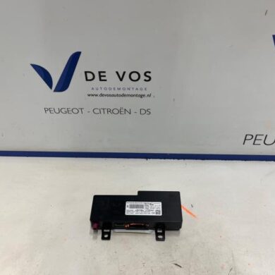 Peugeot 208 1.2 Vti 12V PureTech 100 Phone interface 2021 9839316880-9841408480