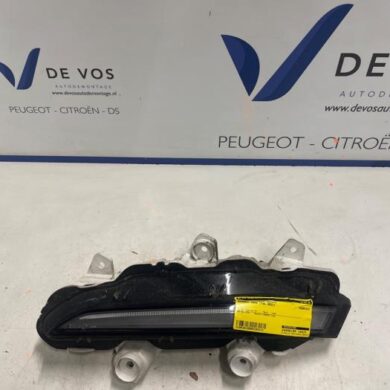 Peugeot 2008 e-2008 50 kWh Daytime running light, right 2021 9824241280