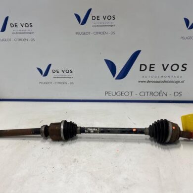 Peugeot 5008 1.2 12V e-THP PureTech 130 Aandrijfas rechts-voor HNS-HN05 2019 9811176480-1617300580 20GT83