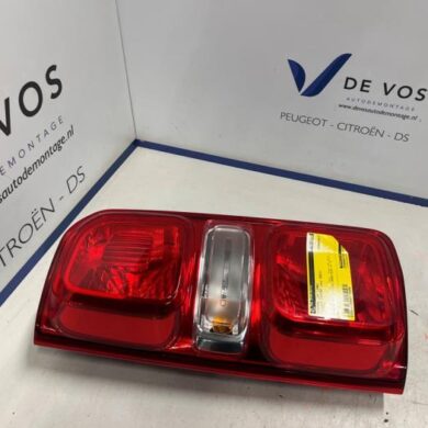 Peugeot Expert 1.5 BlueHDi 100 Rücklicht links 2021 9808243180