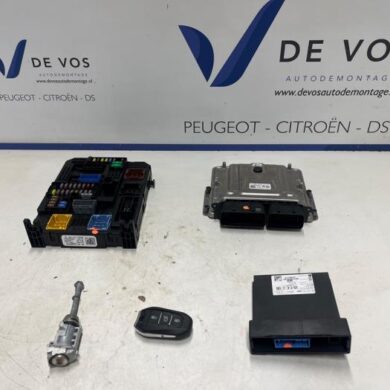 Citroen C4 1.2 Hybrid 145 Engine management computer HPY-HN09 2025 6504556080-9867495080