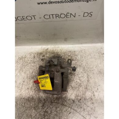 Peugeot Partner 1.6 HDI 75 16V Remklauw (Tang) rechts-achter 9HT-9HT9H03 2010 4402F6