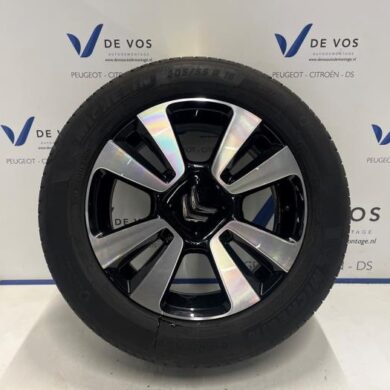Citroen C3 1.2 12V e-THP PureTech 110 Wheel + tyre 2024 98130750XY