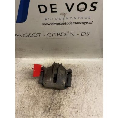 Peugeot 206 1.4 HDi Remklauw (Tang) rechts-voor 8HZ 2006 4400P1-441050