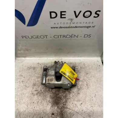 Peugeot 308 1.6 HDi Front brake calliper, right 9HP-9HP9H06 2012 4401N9