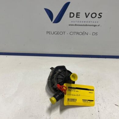 Citroen C4 1.2 Hybrid 145 Additional water pump 2025 9833196380