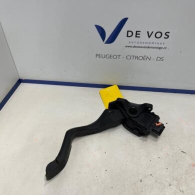 Citroen DS3 1.2 12V PureTech 82 Accelerator pedal 2015 1601CW