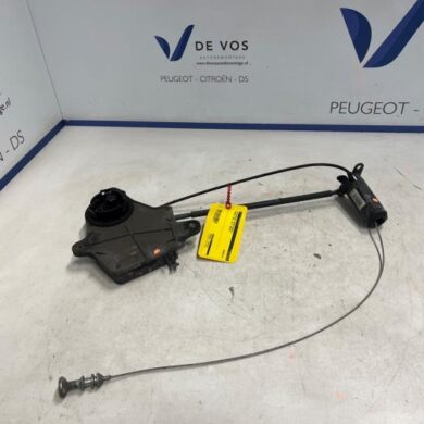 Peugeot 308 1.6 16V THP Autom. Spare wheel lift mechanism 2009 673504