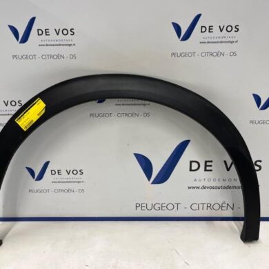 Peugeot 2008  Wheel arch strip 2024 98257367XT