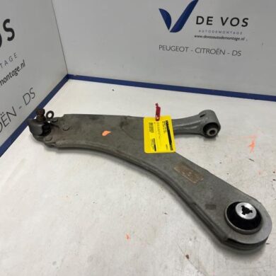 Opel Mokka 1.2 Turbo Hybrid 12V Draagarm links-voor 2025 9831682580