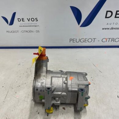 Peugeot 308 1.6 16V HYbrid 180 Air conditioning pump 5G06 2023 9852108480
