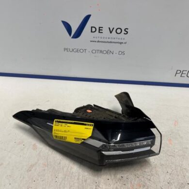 Peugeot 308 1.5 Blue HDi 130 16V Taillight, left 2021 9835299480