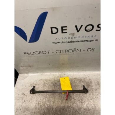 Citroen DS3 1.6 e-HDi 16V 115 Anti-roll bar guide 2013 508771