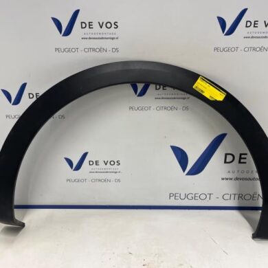 Citroen C4 1.2 Hybrid 145 Wheel arch strip 2025 98313447XT