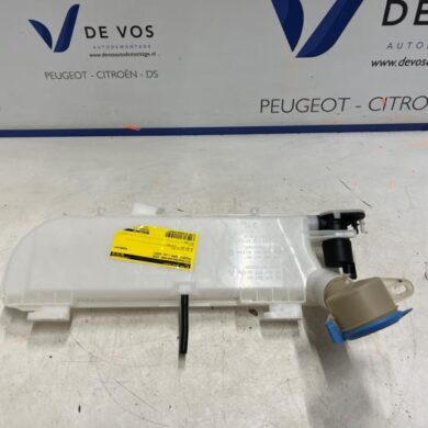 Peugeot 3008 e-3008 Long Range 230 97 kWh Front windscreen washer reservoir 2025 9839957780