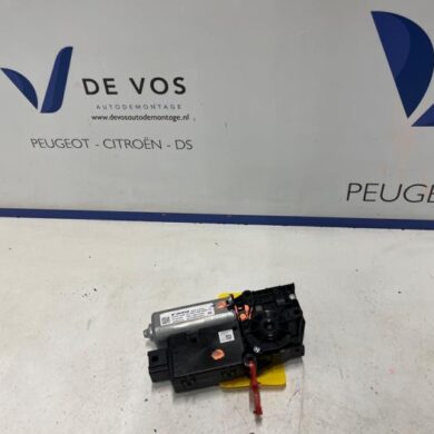 Peugeot 2008  Schuifdak Motor 2024 9858419880