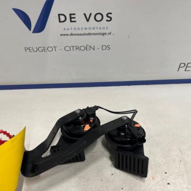 Peugeot 3008 e-3008 Long Range 230 97 kWh Horn 2025 9845852580