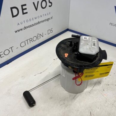 Peugeot 308 1.6 16V HYbrid 180 Electric fuel pump 5G06 2023 9834087480