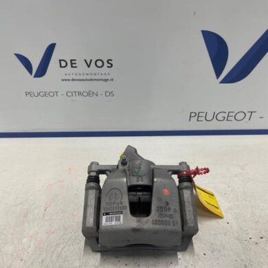 Peugeot 208 1.2 Vti 12V PureTech 100 Remklauw (Tang) rechts-voor HNE 2024 9862989080