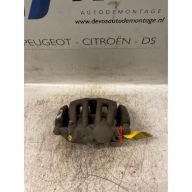 Peugeot 607 2.0 HDiF 16V Remklauw (Tang) links-voor RHR 2006 4401H4