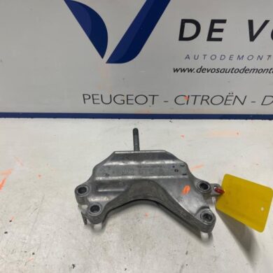 DS Automobiles DS4  Engine mount ZK03 2024 9840698780