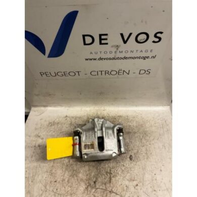 Peugeot 208 1.2 Vti 12V PureTech 82 Remklauw (Tang) rechts-voor HM01-HMZHM01 2013 4400R7