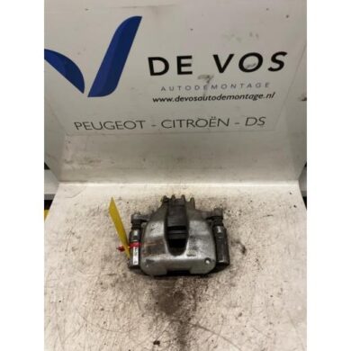 Peugeot 308 1.6 VTI 16V Remklauw (Tang) rechts-voor 5FW 2010 4401N9